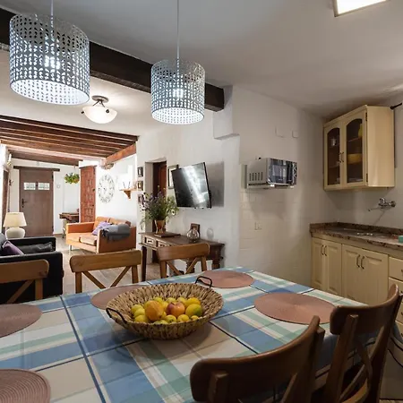 Vv La Casa Nueva Jacuzzi 6p, Wifi ,bbq, Ac Holiday home *